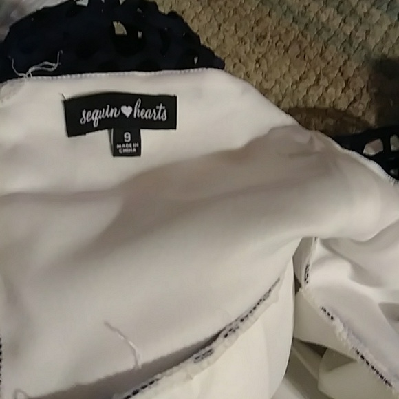 Dress - Picture 6 of 6